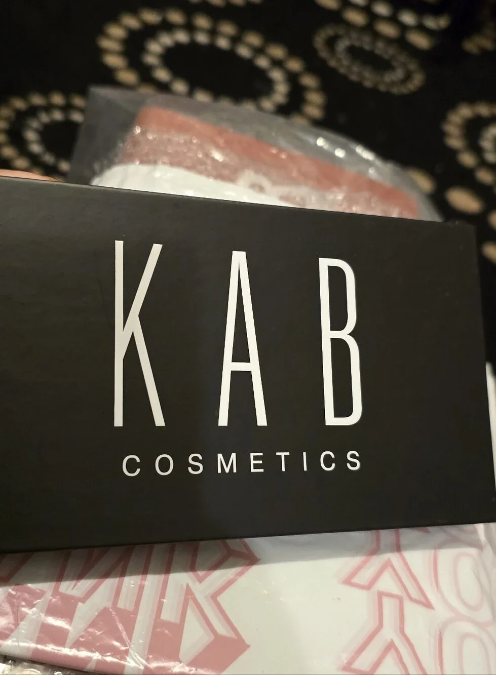 Day + Night Eyeshadow Palette — Warm Pink & Peach Shades - Picture 4 of 4